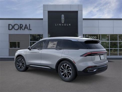 New 2026 Lincoln Nautilus Premier image 4