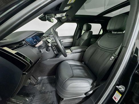 Used 2025 Land Rover Range Rover Sport SE image 11