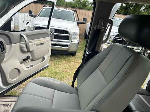Used 2012 Chevrolet Silverado 2500 W/T AWD/4WD image 27