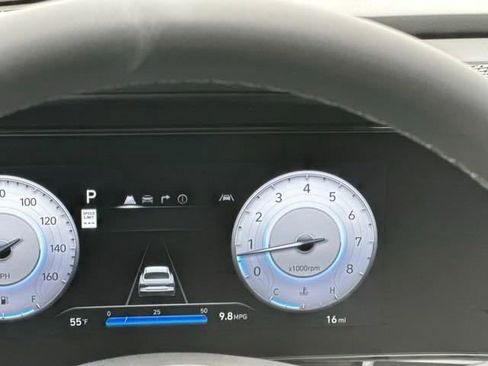 New 2025 Hyundai Elantra Limited FWD image 14