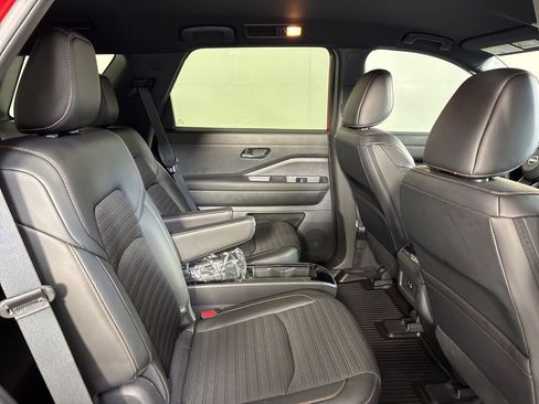 Used 2023 Nissan Pathfinder Rock Creek image 13