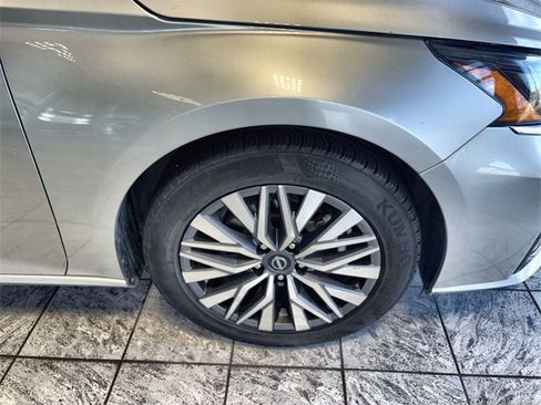 Used 2023 Nissan Altima 2.5 SV image 10