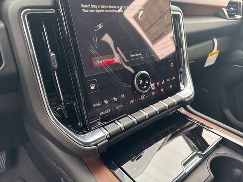 New 2026 GMC Yukon XL Denali AWD/4WD image 22