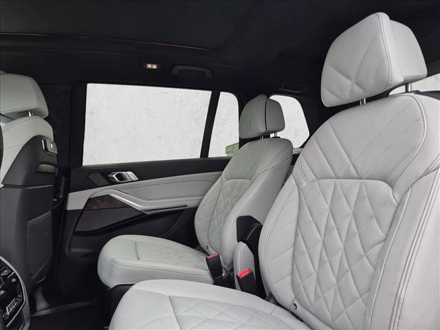 Certified 2026 BMW X7 xDrive40i w/ M Sport Package AWD/4WD image 23