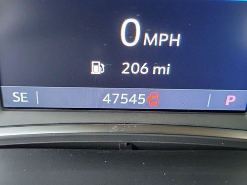 Used 2023 Chevrolet Traverse LT image 25