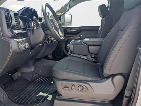 New 2025 GMC Sierra 2500 SLE w/ Max Trailering Package image 4