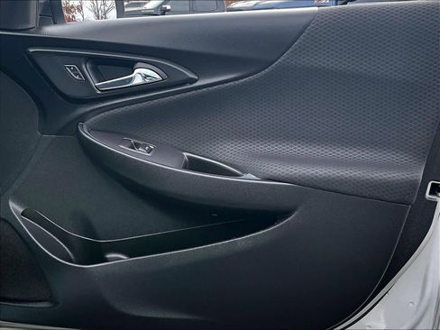 Used 2016 Chevrolet Malibu LT image 12