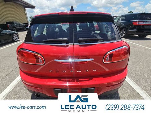 Used 2019 MINI Cooper Clubman w/ Storage Package FWD image 4