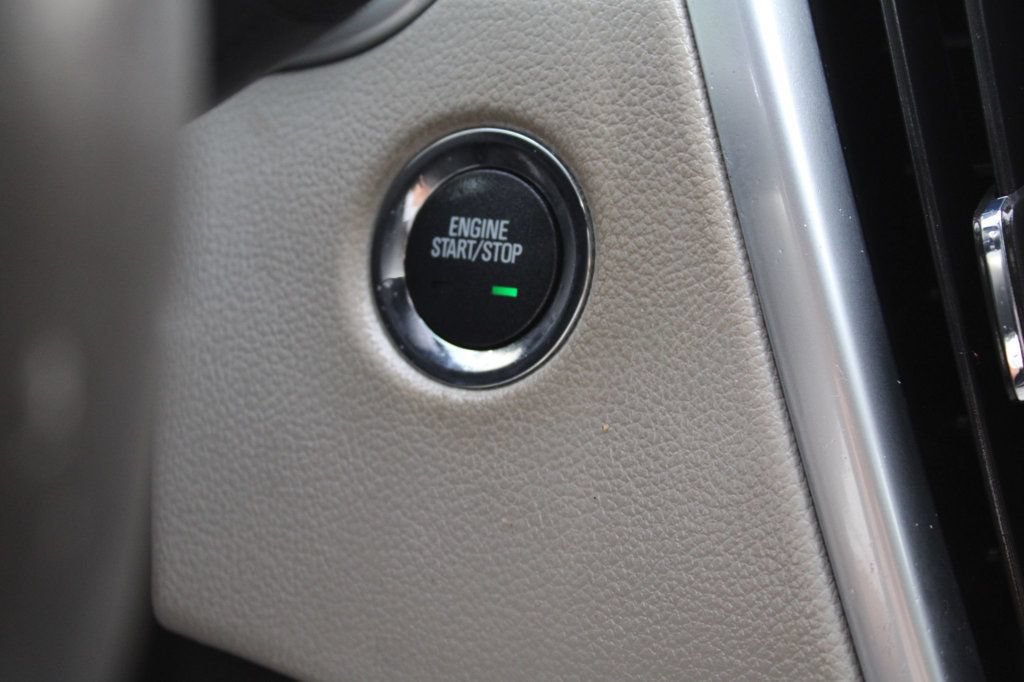 Used 2016 Cadillac SRX Luxury w/ Driver Awareness Package FWD image 31