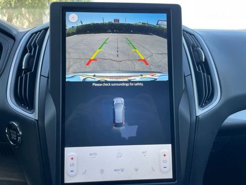 Used 2024 Ford Edge SEL image 17