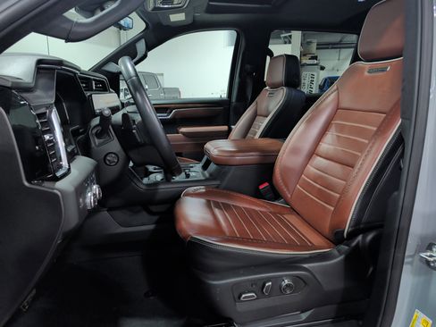 Used 2025 GMC Sierra 1500 Denali Ultimate image 7