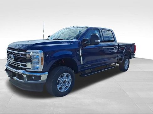 New 2026 Ford F250 XLT image 2