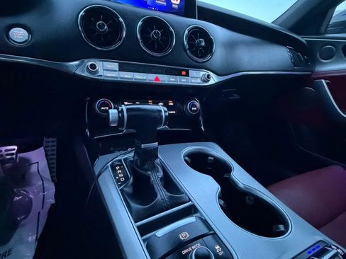 Used 2020 Kia Stinger GT1 RWD image 19