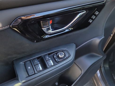 Used 2025 Subaru Forester Touring image 16