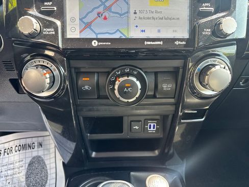 Used 2023 Toyota 4Runner TRD Off-Road Premium w/ Off Road Premium Plus Package image 18