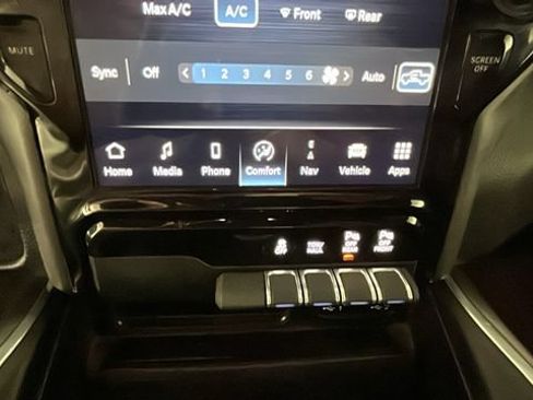 Used 2023 RAM 1500 Laramie AWD/4WD image 22