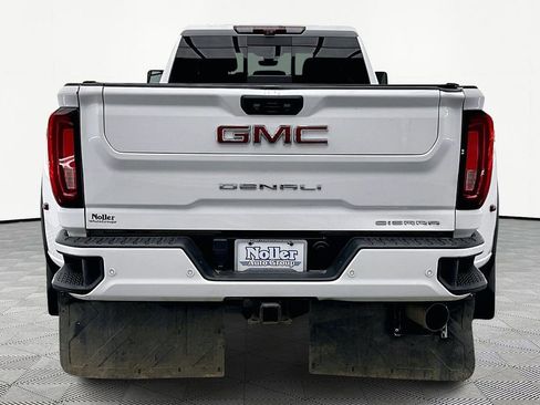 Used 2022 GMC Sierra 3500 Denali w/ Denali Ultimate Package image 4