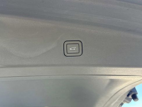 New 2026 Cadillac Vistiq Luxury image 12