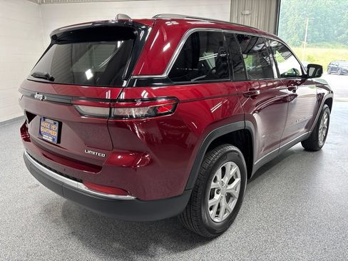 Used 2023 Jeep Grand Cherokee Limited w/ Trailer Tow Prep Group (B) AWD/4WD image 7