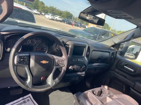 Used 2022 Chevrolet Silverado 2500 Custom w/ Custom Value Package AWD/4WD image 8
