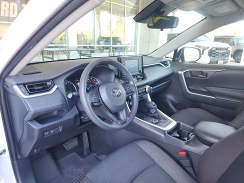 Used 2020 Toyota RAV4 LE w/ All Weather Liner Package AWD/4WD image 16