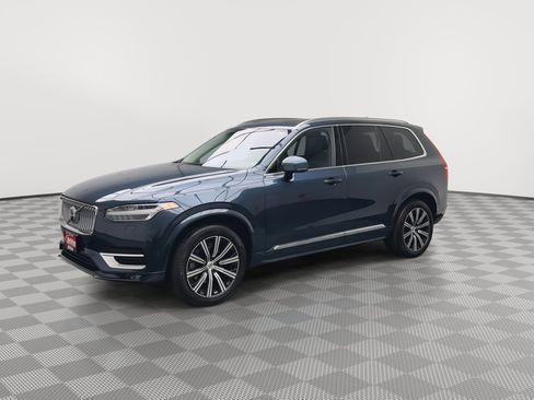 Used 2023 Volvo XC90 B6 Plus image 37