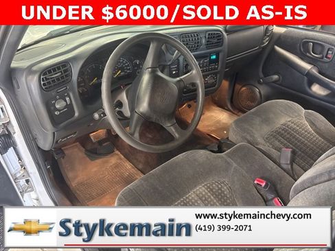 Used 2000 Chevrolet S10 Pickup LS w/ Preferred Equipment Group image 13