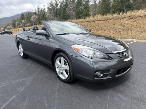 Used 2008 Toyota Solara SLE image 2