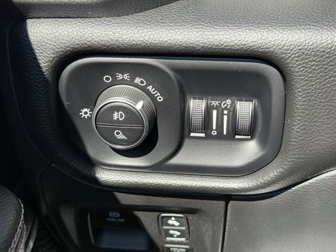 Used 2022 RAM 1500 Laramie AWD/4WD image 20