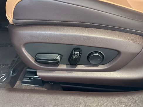 Certified 2021 Lexus ES 300h w/ Accessory Package 2 FWD image 14