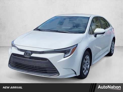 Certified 2026 Toyota Corolla LE image 1