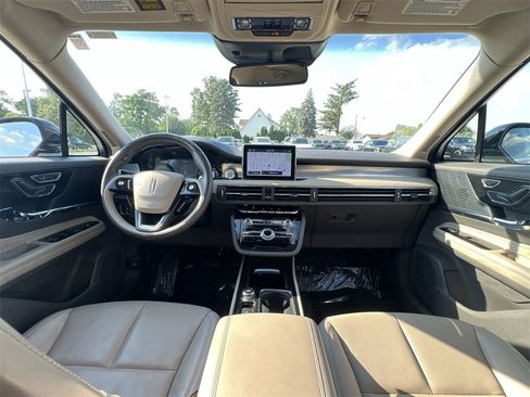 Certified 2022 Lincoln Corsair AWD w/ Premium Package image 10