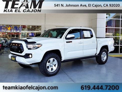 Used 2020 Toyota Tacoma TRD Sport image 5