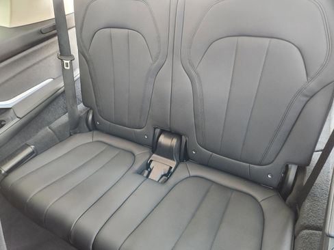 Used 2022 BMW X7 xDrive40i w/ Parking Assistance Package image 29