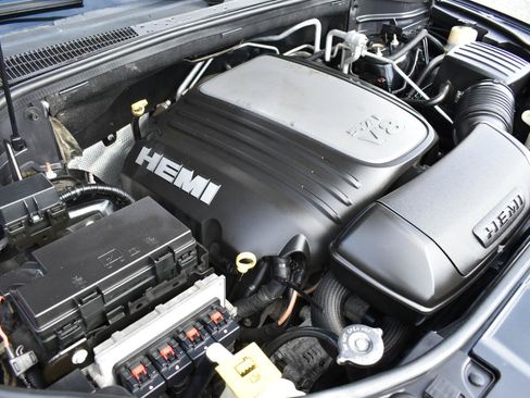Used 2013 Dodge Durango R/T w/ Leather Interior Group RWD image 50