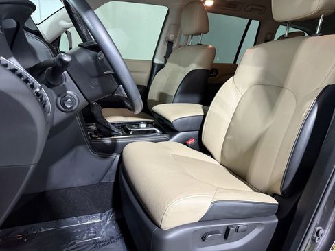 Used 2023 INFINITI QX80 Premium Select w/ All-Season Package image 5