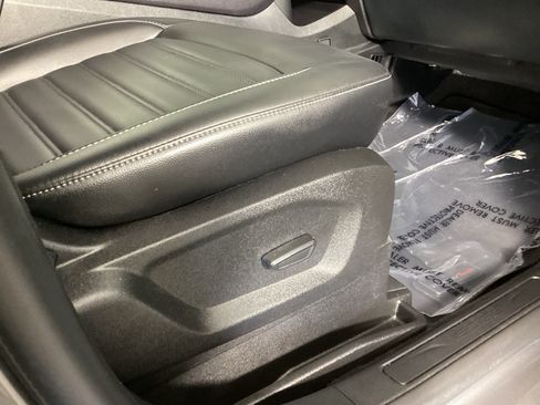 Used 2023 Ford Edge SEL w/ Convenience Package AWD/4WD image 9