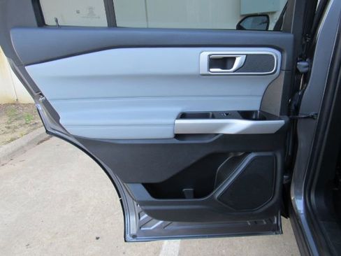 Used 2021 Ford Explorer XLT w/ Equipment Group 202A image 19