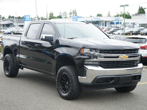 Used 2020 Chevrolet Silverado 1500 LT AWD/4WD image 7