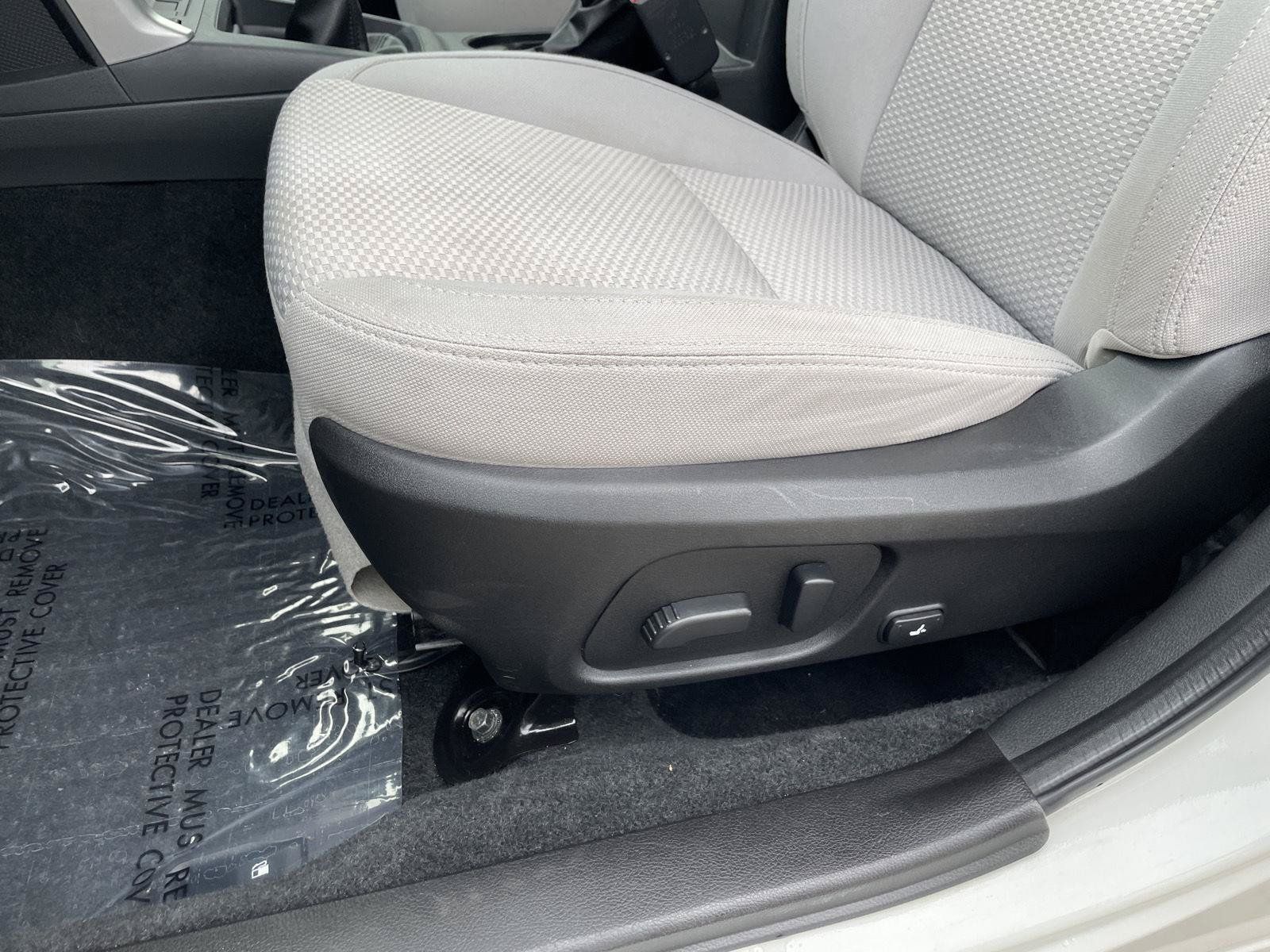 Used 2017 Subaru Forester 2.5i Premium AWD/4WD image 18