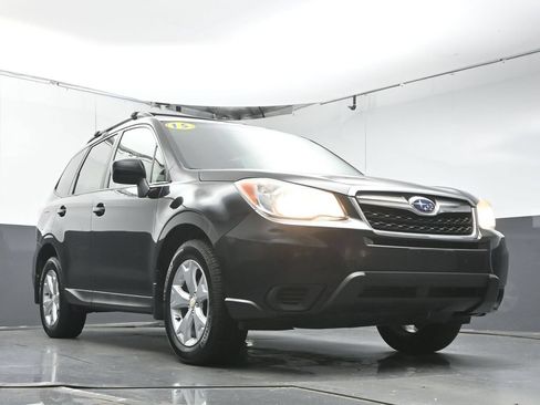 Used 2015 Subaru Forester 2.5i Premium w/ All-Weather Package AWD/4WD image 32
