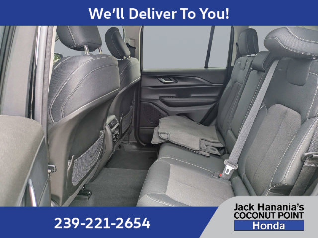 Used 2024 Jeep Grand Cherokee Laredo X w/ Trailer Tow Package AWD/4WD image 14