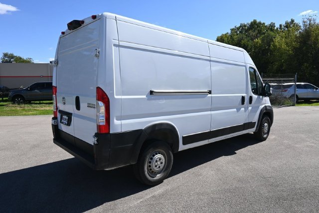 Used 2025 RAM ProMaster 2500 w/ Convenience Group FWD image 16