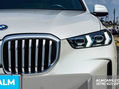 Used 2025 BMW X5 xDrive50e AWD/4WD image 11