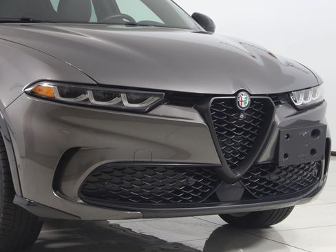 Used 2024 Alfa Romeo Tonale Veloce w/ Active Assist Package AWD/4WD image 42