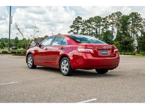 Used 2009 Toyota Camry LE FWD image 7