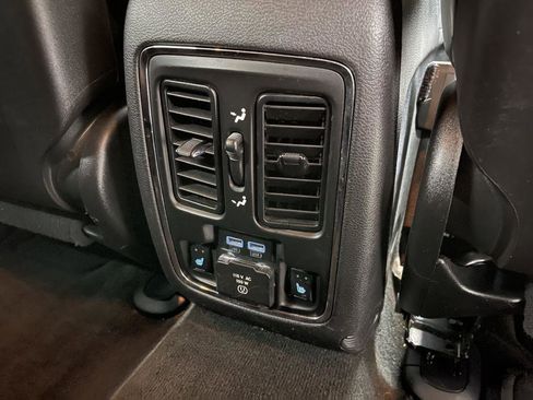 Used 2014 Jeep Grand Cherokee Limited AWD/4WD image 15