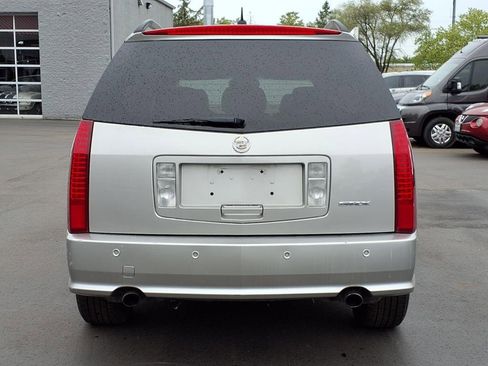 Used 2005 Cadillac SRX w/ 7-Passenger Value Package image 4