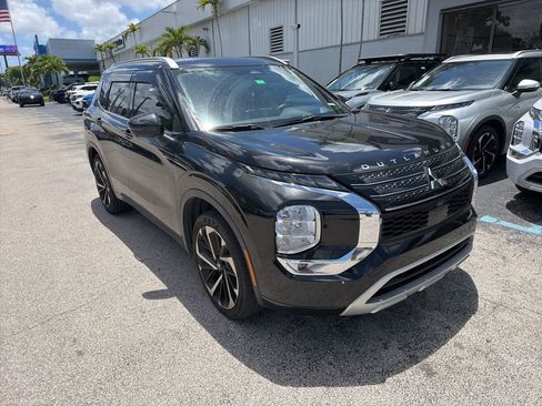 Used 2022 Mitsubishi Outlander SEL FWD image 3