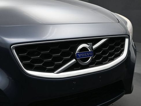 Used 2011 Volvo C30 T5 w/ Multimedia Pkg FWD image 5